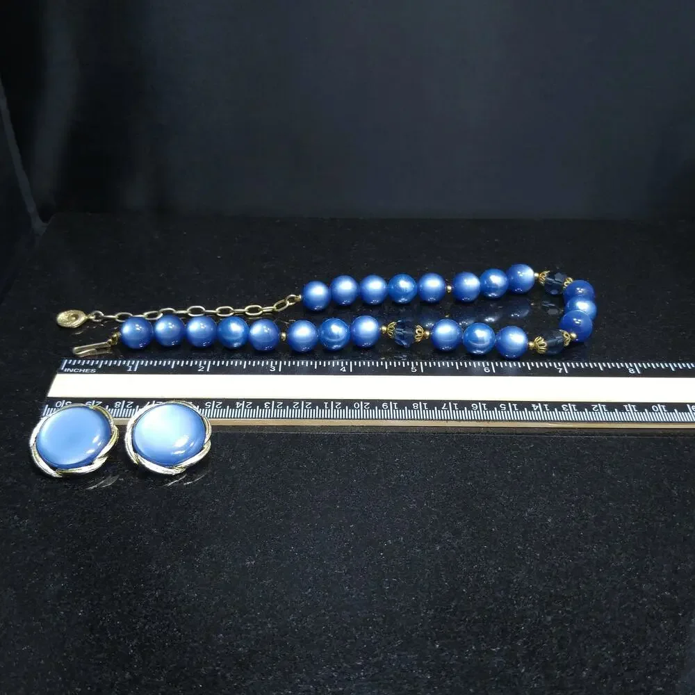 Lisner Blue Moonglow Lucite Necklace Clip On Earrings Set 1950s Vintage Jewelry